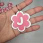 Llaveros de flor con letras